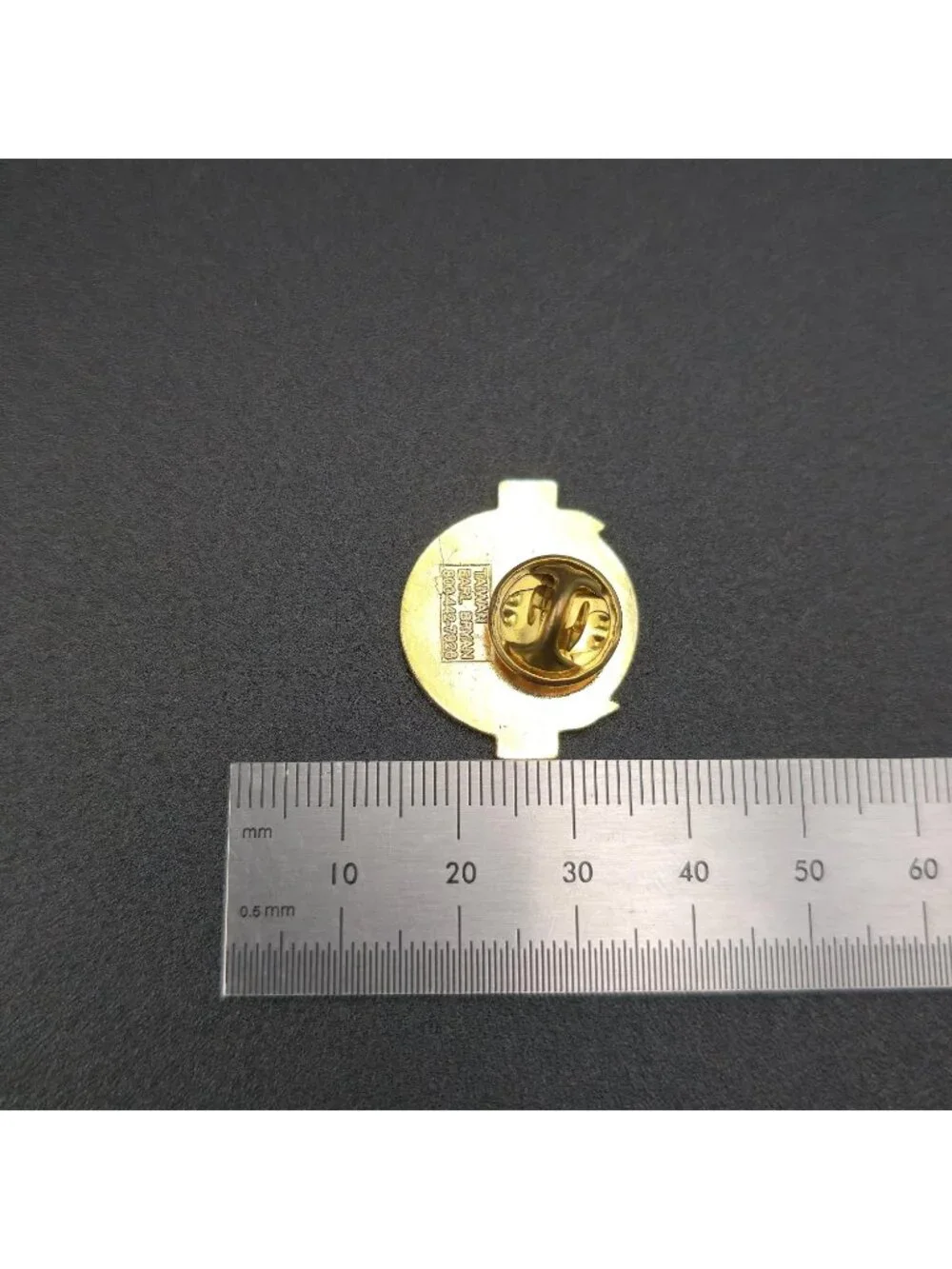 Soldotna Alaska Souvenir - Vintage Enamel Fishing & Mountain Lapel Pin A7384 - Picture 5 of 6